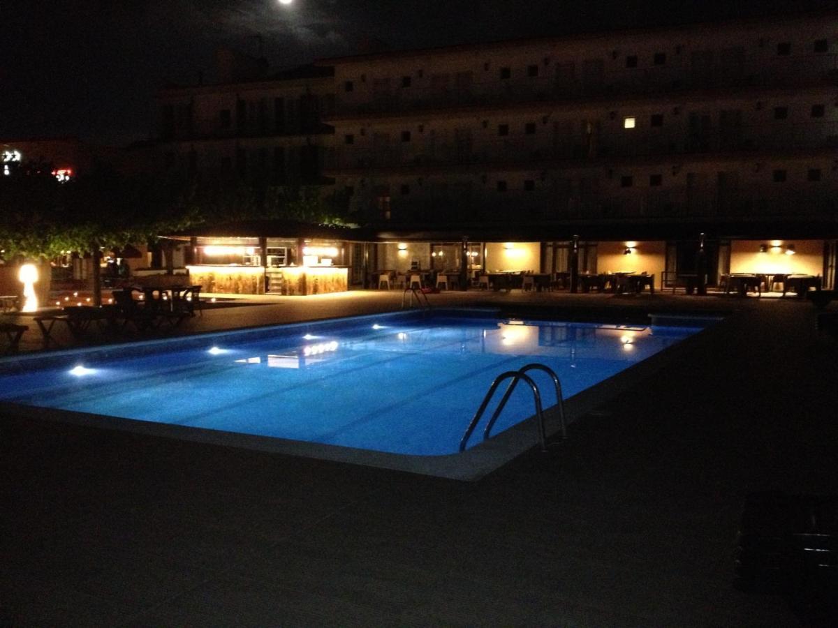 Hostal Solfina Palafolls Exterior foto